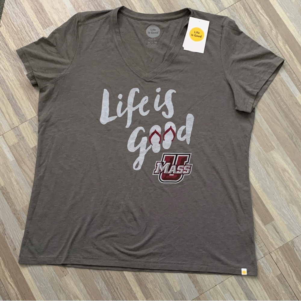 NWT Women’s UMass Life is Good Shirt
